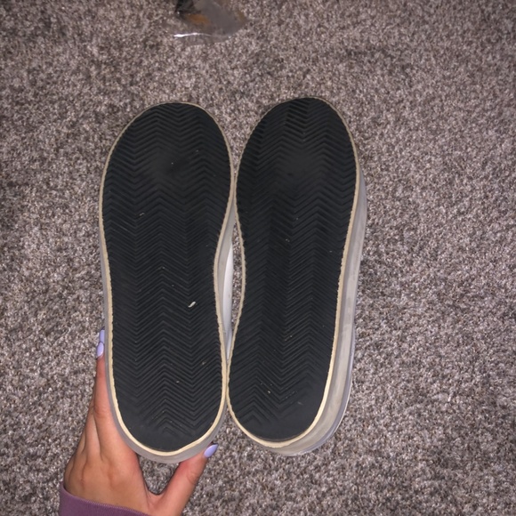 Golden Goose Sneakers sz 41 BRAND NEW worn once!!! - Picture 4 of 4